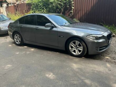 Серый БМВ 5 Серия, объемом двигателя 3 л и пробегом 178 тыс. км за 11999 $, фото 1 на Automoto.ua