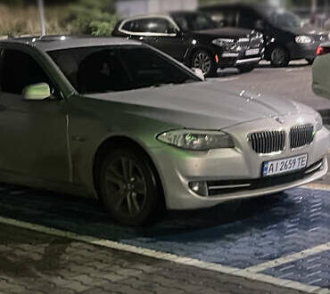 Серый БМВ 5 Серия, объемом двигателя 3 л и пробегом 195 тыс. км за 12000 $, фото 1 на Automoto.ua