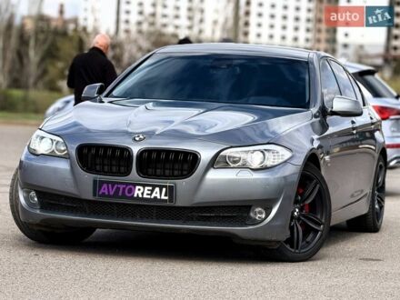 Серый БМВ 5 Серия, объемом двигателя 2.99 л и пробегом 349 тыс. км за 16000 $, фото 1 на Automoto.ua