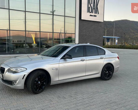 Серый БМВ 5 Серия, объемом двигателя 2 л и пробегом 299 тыс. км за 11599 $, фото 1 на Automoto.ua