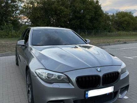 Серый БМВ 5 Серия, объемом двигателя 3 л и пробегом 255 тыс. км за 13303 $, фото 1 на Automoto.ua