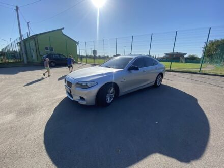 Серый БМВ 5 Серия, объемом двигателя 2 л и пробегом 230 тыс. км за 15400 $, фото 1 на Automoto.ua