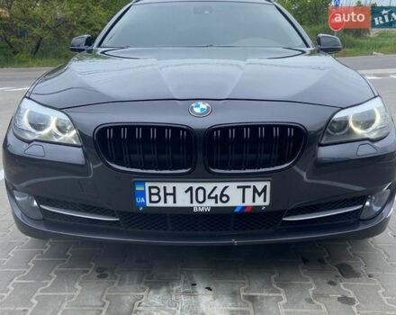 Серый БМВ 5 Серия, объемом двигателя 2.99 л и пробегом 302 тыс. км за 15500 $, фото 1 на Automoto.ua