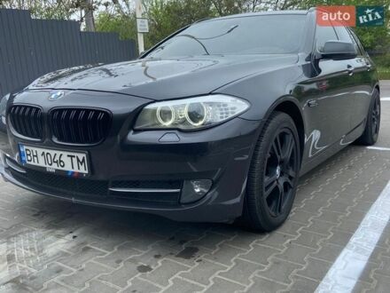 Серый БМВ 5 Серия, объемом двигателя 2.99 л и пробегом 302 тыс. км за 15500 $, фото 1 на Automoto.ua