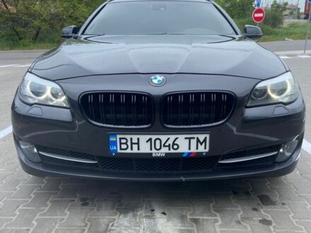 Серый БМВ 5 Серия, объемом двигателя 2.99 л и пробегом 302 тыс. км за 13800 $, фото 1 на Automoto.ua