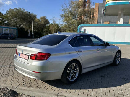 БМВ 5 Серия 2013 в Черновцах на Automoto.ua Серый БМВ 5 Серия, объемом двигателя 2 л и пробегом 200 тыс. км за 13450 $, фото 1 на Automoto.ua