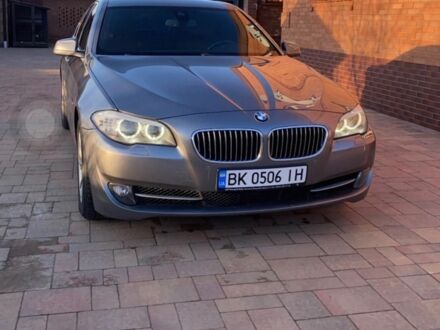 БМВ 5 Серия 2013 в Калиновке на Automoto.ua Серый БМВ 5 Серия, объемом двигателя 2 л и пробегом 284 тыс. км за 8000 $, фото 1 на Automoto.ua