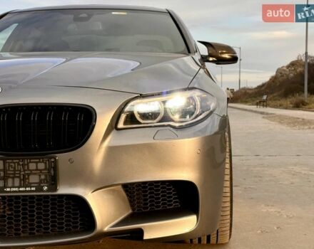 Серый БМВ 5 Серия, объемом двигателя 3 л и пробегом 180 тыс. км за 25900 $, фото 1 на Automoto.ua