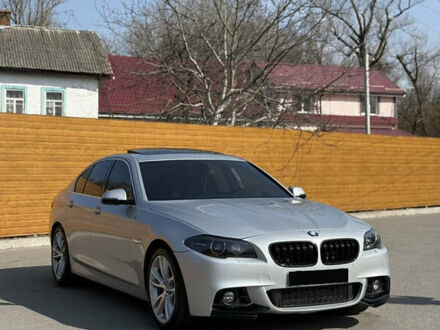 БМВ 5 Серия 2014 в Чернигове на Automoto.ua Серый БМВ 5 Серия, объемом двигателя 2.98 л и пробегом 127 тыс. км за 14950 $, фото 1 на Automoto.ua
