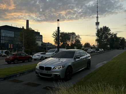 Сірий БМВ 5 Серія, об'ємом двигуна 3 л та пробігом 188 тис. км за 25000 $, фото 1 на Automoto.ua