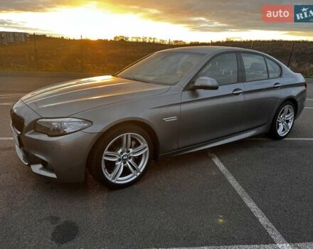 БМВ 5 Серия 2016 в Киеве на Automoto.ua Серый БМВ 5 Серия, объемом двигателя 2.98 л и пробегом 106 тыс. км за 20900 $, фото 1 на Automoto.ua