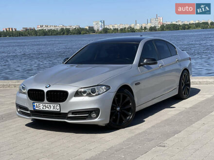 БМВ 5 Серия 2016 в Днепре (Днепропетровске) на Automoto.ua Серый БМВ 5 Серия, объемом двигателя 2 л и пробегом 126 тыс. км за 17777 $, фото 1 на Automoto.ua