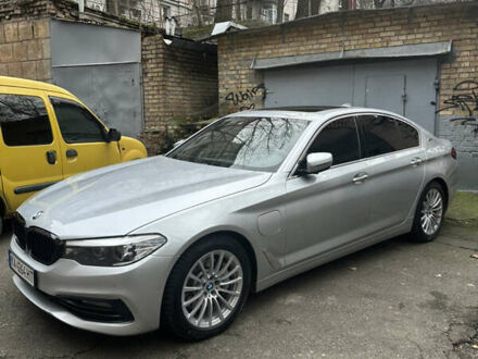 Серый БМВ 5 Серия, объемом двигателя 2 л и пробегом 110 тыс. км за 30000 $, фото 1 на Automoto.ua