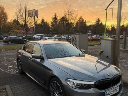 Серый БМВ 5 Серия, объемом двигателя 2 л и пробегом 169 тыс. км за 27500 $, фото 1 на Automoto.ua