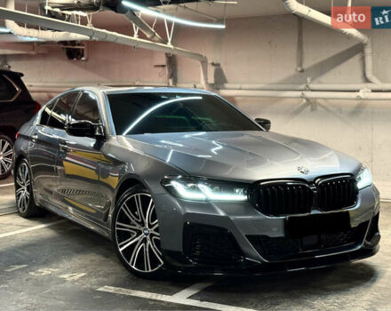 Серый БМВ 5 Серия, объемом двигателя 3 л и пробегом 74 тыс. км за 39000 $, фото 1 на Automoto.ua