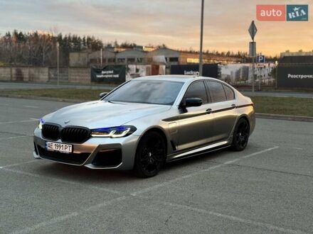 БМВ 5 Серия 2018 в Киеве на Automoto.ua Серый БМВ 5 Серия, объемом двигателя 2 л и пробегом 109 тыс. км за 28000 $, фото 1 на Automoto.ua