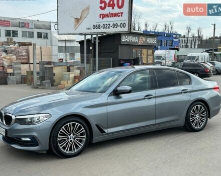 Серый БМВ 5 Серия, объемом двигателя 3 л и пробегом 217 тыс. км за 33999 $, фото 1 на Automoto.ua