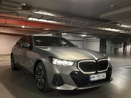 Сірий БМВ 5 Серія, об'ємом двигуна 2 л та пробігом 12 тис. км за 70000 $, фото 1 на Automoto.ua