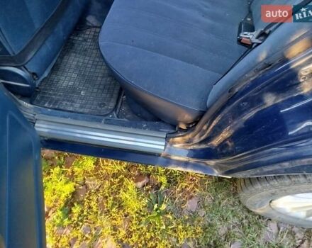 Синий БМВ 5 Серия, объемом двигателя 1.8 л и пробегом 200 тыс. км за 1930 $, фото 8 на Automoto.ua
