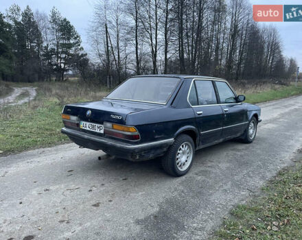 Синій БМВ 5 Серія, об'ємом двигуна 2 л та пробігом 300 тис. км за 1500 $, фото 2 на Automoto.ua