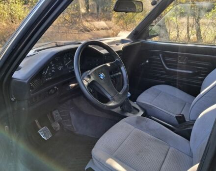 Синий БМВ 5 Серия, объемом двигателя 2 л и пробегом 250 тыс. км за 1000 $, фото 5 на Automoto.ua