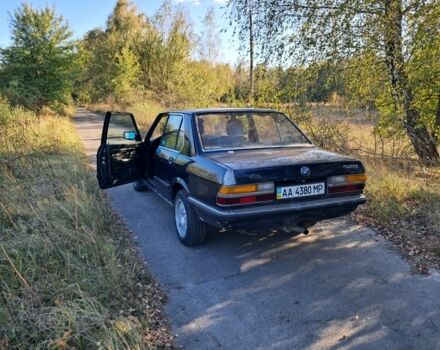 Синий БМВ 5 Серия, объемом двигателя 2 л и пробегом 250 тыс. км за 1000 $, фото 4 на Automoto.ua