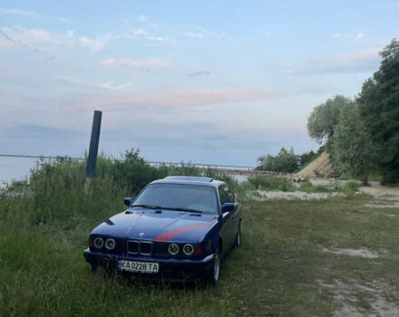 Синий БМВ 5 Серия, объемом двигателя 2.8 л и пробегом 299 тыс. км за 2500 $, фото 3 на Automoto.ua