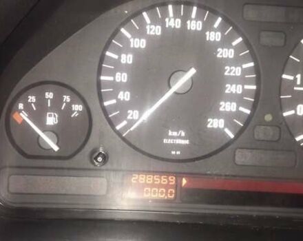 Синий БМВ 5 Серия, объемом двигателя 2.5 л и пробегом 288 тыс. км за 2800 $, фото 27 на Automoto.ua