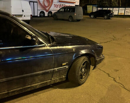 Синий БМВ 5 Серия, объемом двигателя 2.8 л и пробегом 300 тыс. км за 1800 $, фото 6 на Automoto.ua