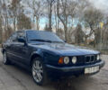 Синий БМВ 5 Серия, объемом двигателя 2 л и пробегом 300 тыс. км за 2500 $, фото 1 на Automoto.ua