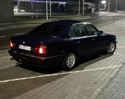 Синій БМВ 5 Серія, об'ємом двигуна 2 л та пробігом 300 тис. км за 2250 $, фото 3 на Automoto.ua