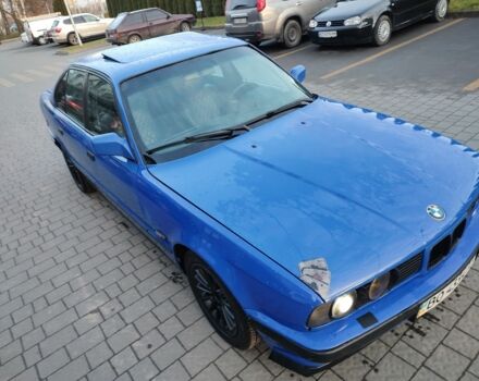 Синий БМВ 5 Серия, объемом двигателя 2 л и пробегом 325 тыс. км за 2500 $, фото 1 на Automoto.ua