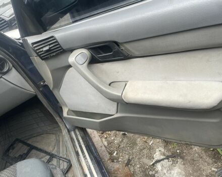 Синій БМВ 5 Серія, об'ємом двигуна 2 л та пробігом 333 тис. км за 1600 $, фото 6 на Automoto.ua