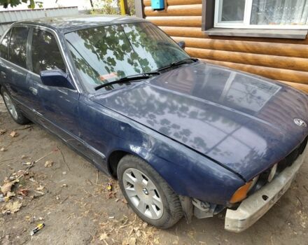 Синій БМВ 5 Серія, об'ємом двигуна 2 л та пробігом 200 тис. км за 500 $, фото 1 на Automoto.ua