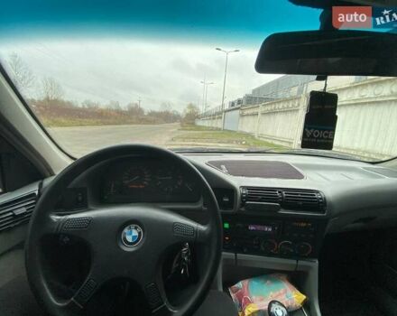 Синий БМВ 5 Серия, объемом двигателя 2 л и пробегом 500 тыс. км за 2700 $, фото 7 на Automoto.ua