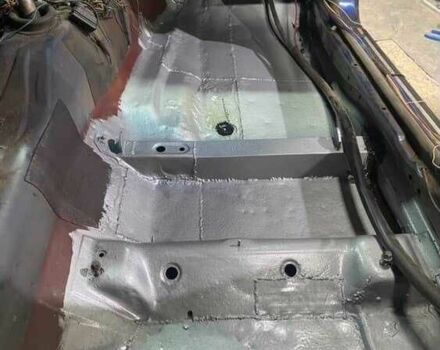 Синій БМВ 5 Серія, об'ємом двигуна 2 л та пробігом 500 тис. км за 2800 $, фото 7 на Automoto.ua