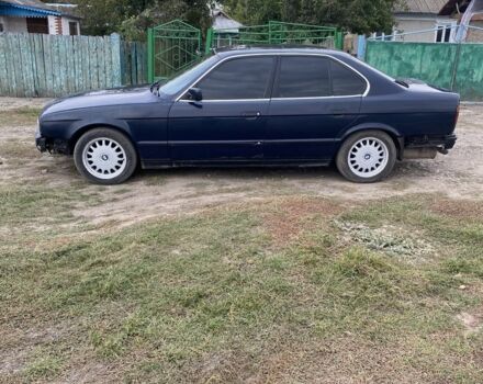 Синий БМВ 5 Серия, объемом двигателя 1.8 л и пробегом 310 тыс. км за 1200 $, фото 2 на Automoto.ua