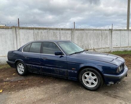 Синій БМВ 5 Серія, об'ємом двигуна 2 л та пробігом 300 тис. км за 2200 $, фото 3 на Automoto.ua