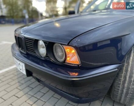 Синий БМВ 5 Серия, объемом двигателя 1.8 л и пробегом 377 тыс. км за 1350 $, фото 7 на Automoto.ua