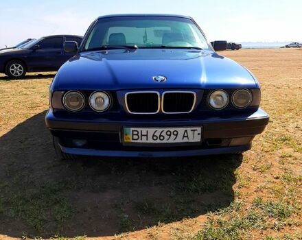 Синий БМВ 5 Серия, объемом двигателя 3 л и пробегом 300 тыс. км за 3500 $, фото 4 на Automoto.ua