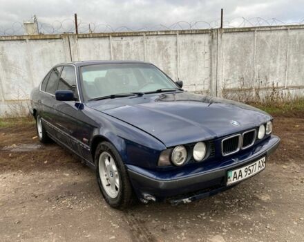 Синій БМВ 5 Серія, об'ємом двигуна 2 л та пробігом 300 тис. км за 2200 $, фото 2 на Automoto.ua
