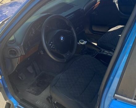 Синий БМВ 5 Серия, объемом двигателя 2 л и пробегом 350 тыс. км за 2700 $, фото 1 на Automoto.ua