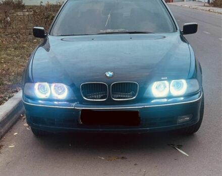 Синий БМВ 5 Серия, объемом двигателя 2.5 л и пробегом 400 тыс. км за 2800 $, фото 1 на Automoto.ua