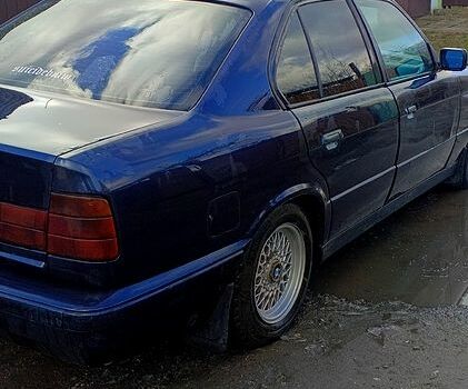 Синий БМВ 5 Серия, объемом двигателя 2 л и пробегом 450 тыс. км за 2200 $, фото 2 на Automoto.ua