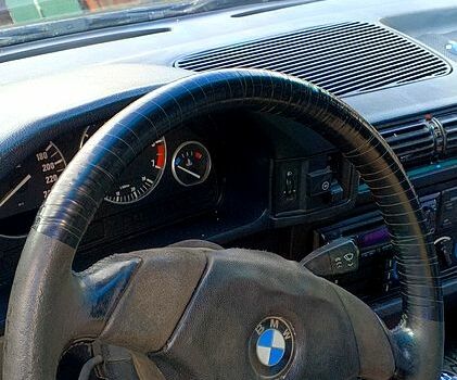 Синий БМВ 5 Серия, объемом двигателя 2 л и пробегом 450 тыс. км за 2200 $, фото 4 на Automoto.ua