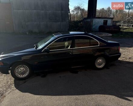 Синій БМВ 5 Серія, об'ємом двигуна 2.8 л та пробігом 350 тис. км за 3750 $, фото 5 на Automoto.ua