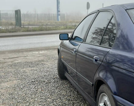 Синий БМВ 5 Серия, объемом двигателя 2 л и пробегом 650 тыс. км за 3999 $, фото 2 на Automoto.ua