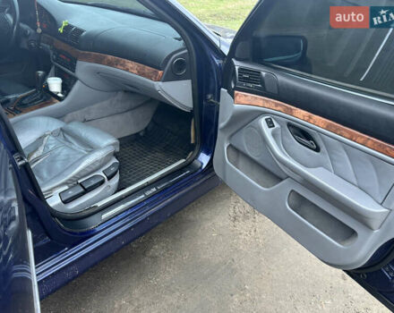 Синій БМВ 5 Серія, об'ємом двигуна 2.8 л та пробігом 347 тис. км за 4600 $, фото 10 на Automoto.ua