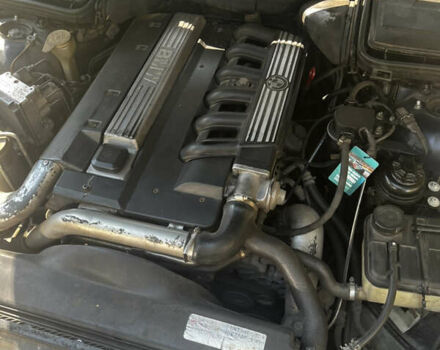 Синий БМВ 5 Серия, объемом двигателя 2.5 л и пробегом 400 тыс. км за 4000 $, фото 5 на Automoto.ua