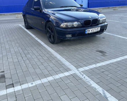 Синій БМВ 5 Серія, об'ємом двигуна 2.5 л та пробігом 350 тис. км за 3999 $, фото 1 на Automoto.ua